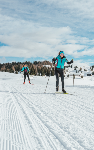 Zwei Langläufer | © HERB- media vGmbH