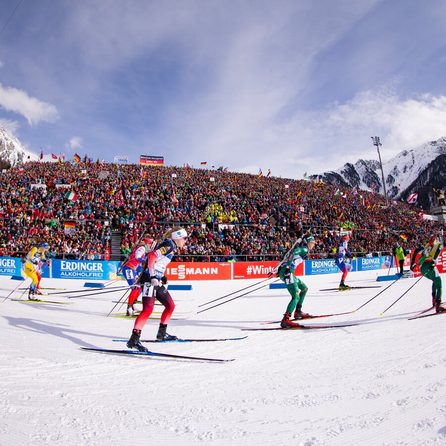 Biathlonstadion, Weltcup, Publikum, Biathleten | © Biathlon Antholz