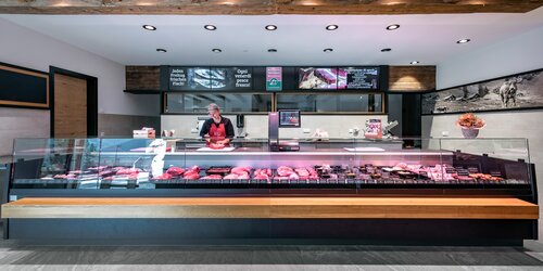 Butcher shop from the inside, regional products | © Kottersteger Manuel - Metzgerei Steiner