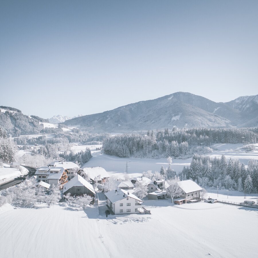 Dorf, Winter, Schnee, Talblick | © Kottersteger Manuel