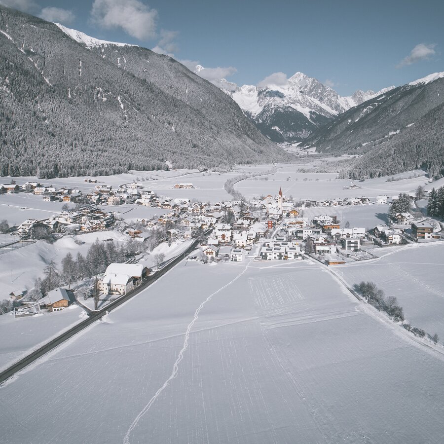 Dorf, Winter, Schnee, Talblick | © Kottersteger Manuel