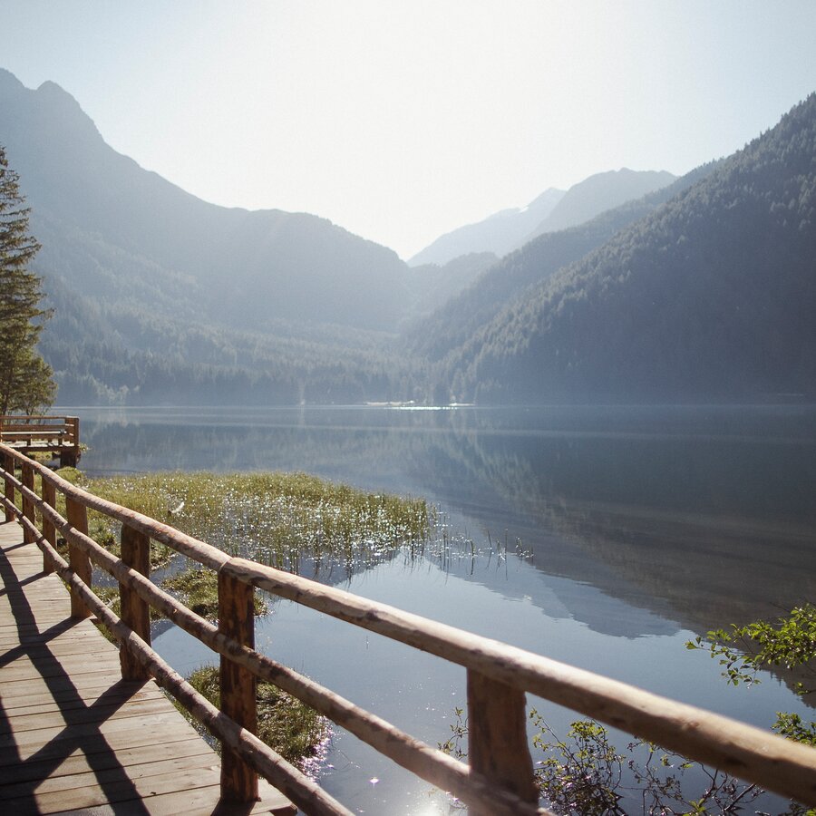 See, Bergkulisse, Wanderweg | © Kottersteger Manuel - TV Antholzertal